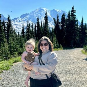 Meet your Posher, Stephanie